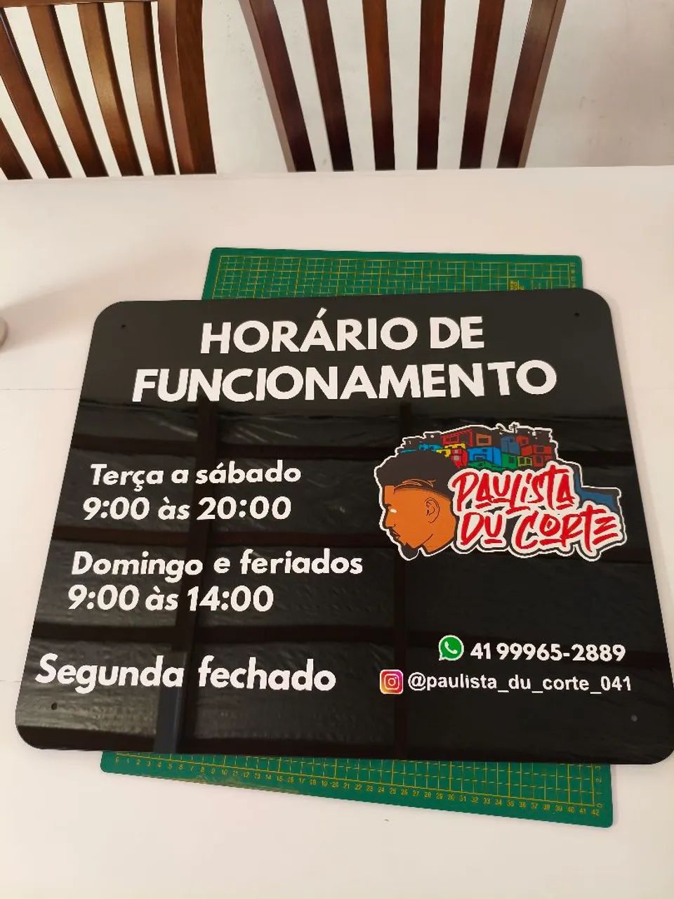 Placa em Acrílico Adesivado