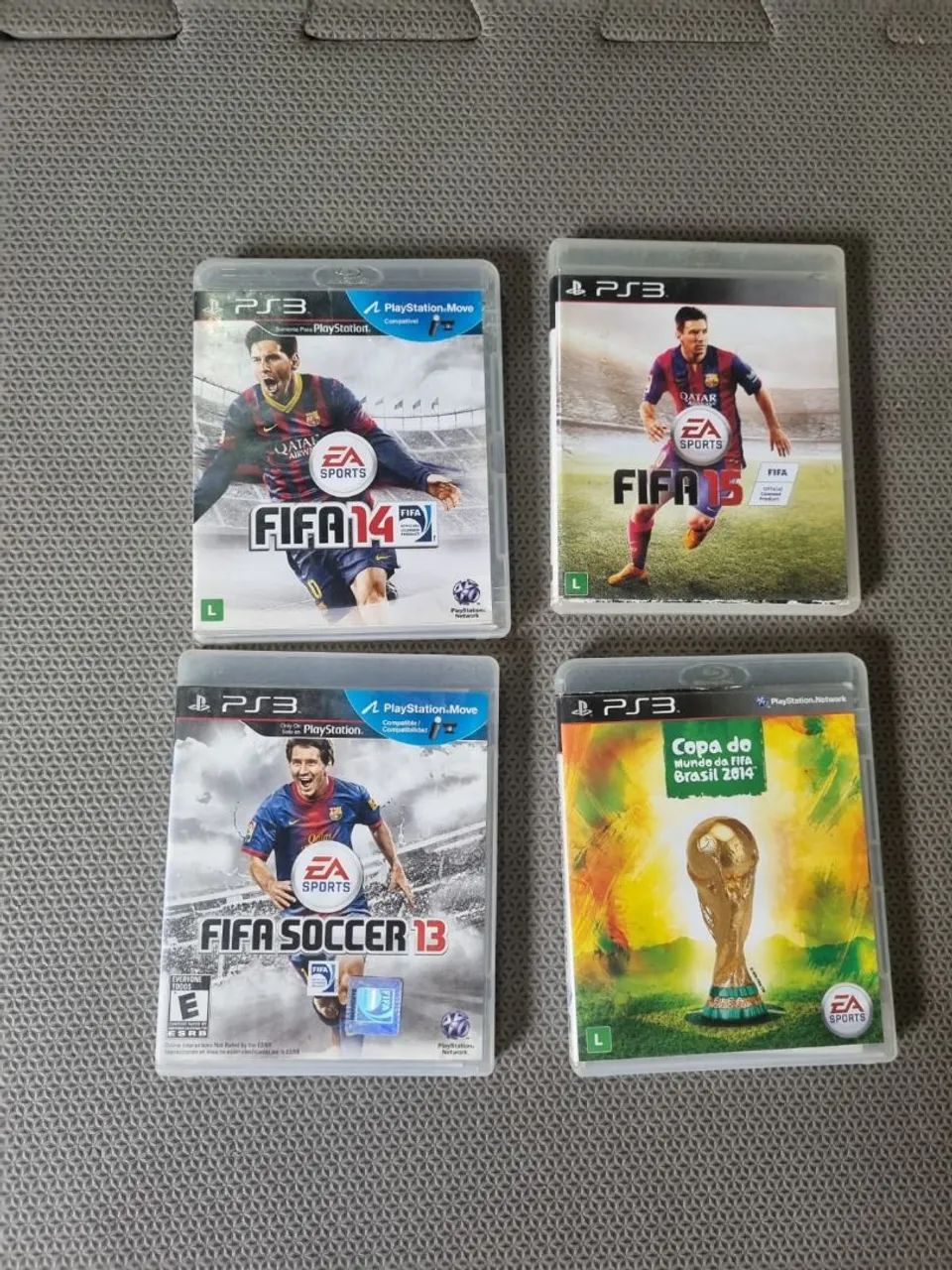 Vendo Playstation 3 com 2 controles e 15 jogos originais 