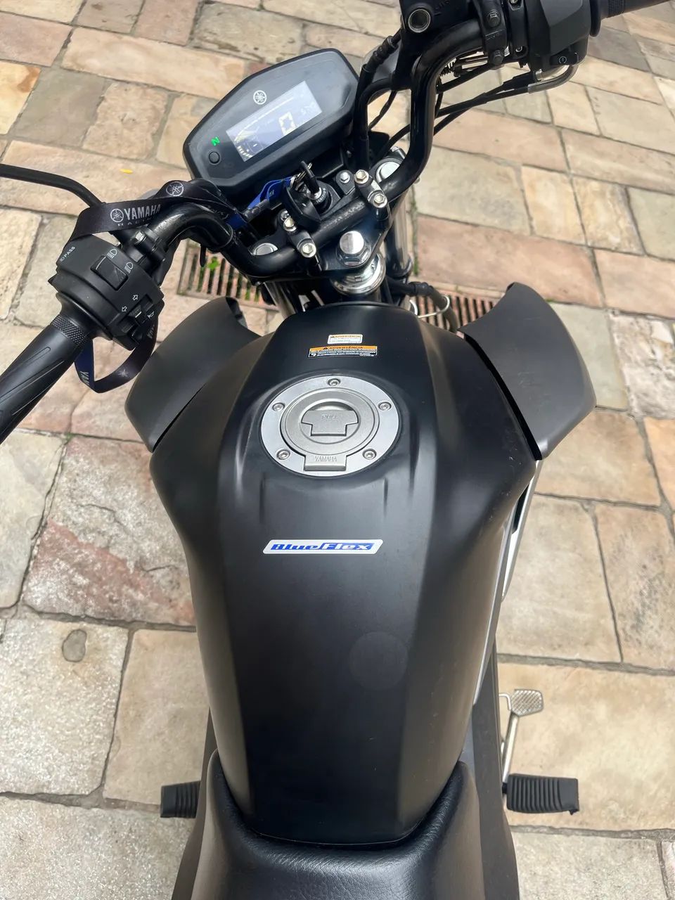 YBR Factor 2025 DX  - Foto 4