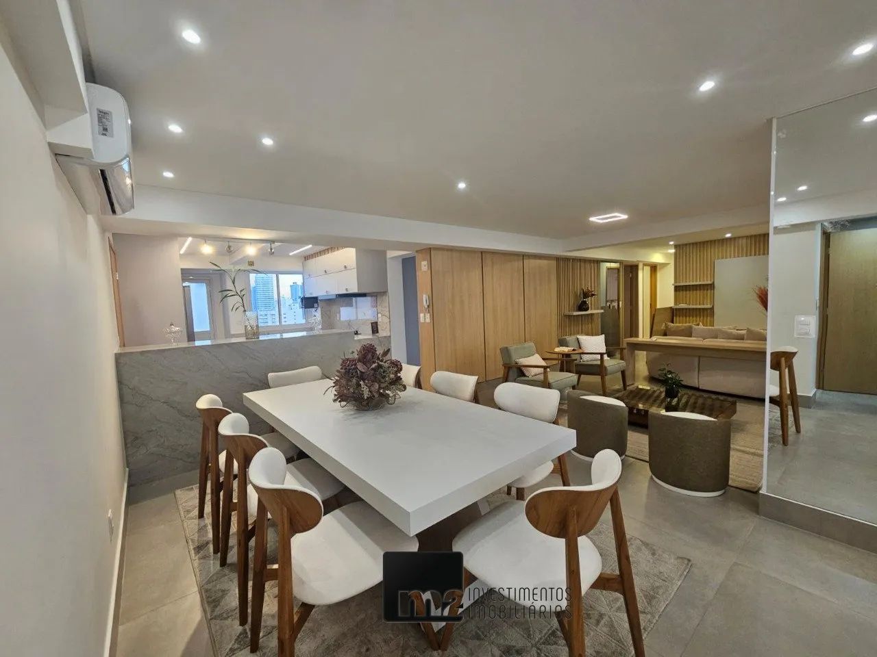 Apartamento com 3 suítes no Setor Bueno