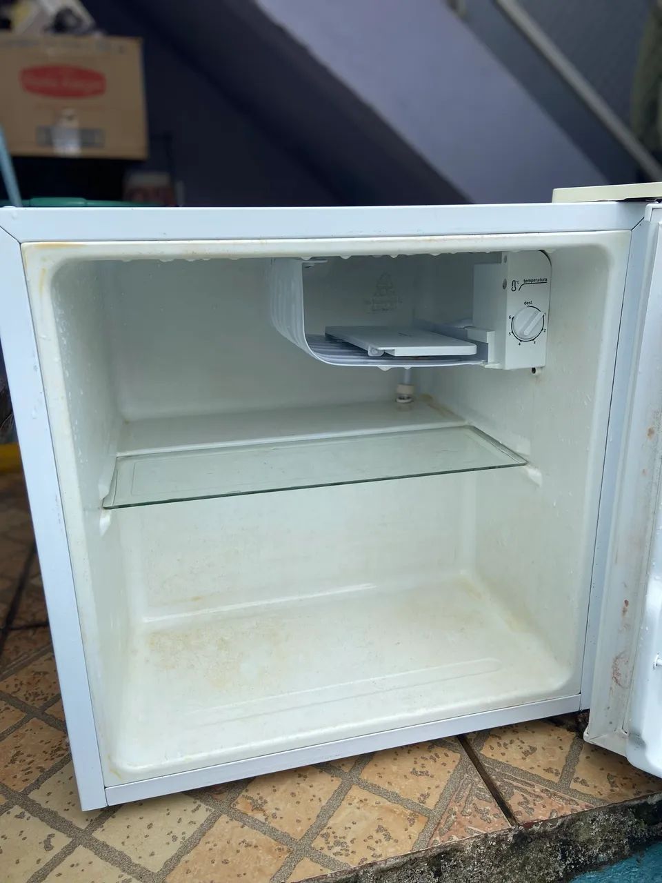 Frigobar Midea 127V - Foto 2