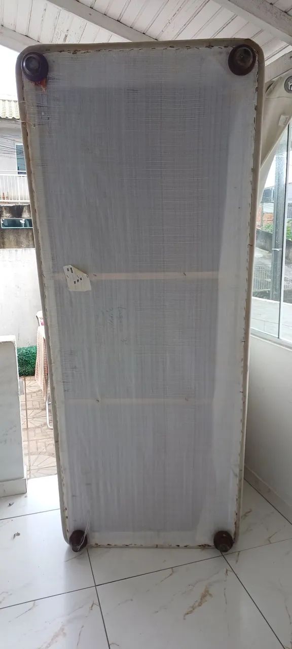 Sofa três lugares em Captonê 