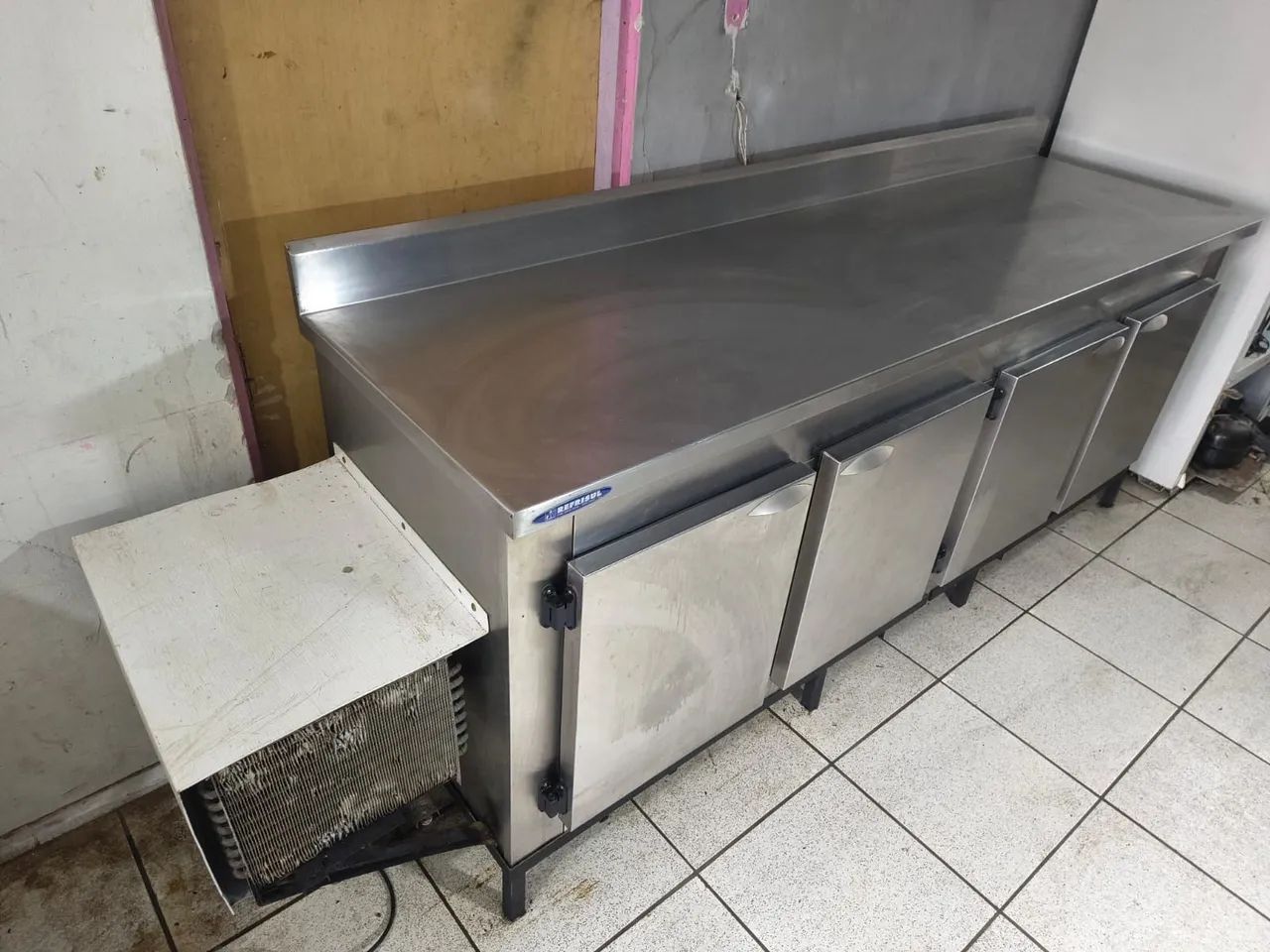 Balcão refrigerado freezer e refrigerado 220v ENTREGO  - Foto 2