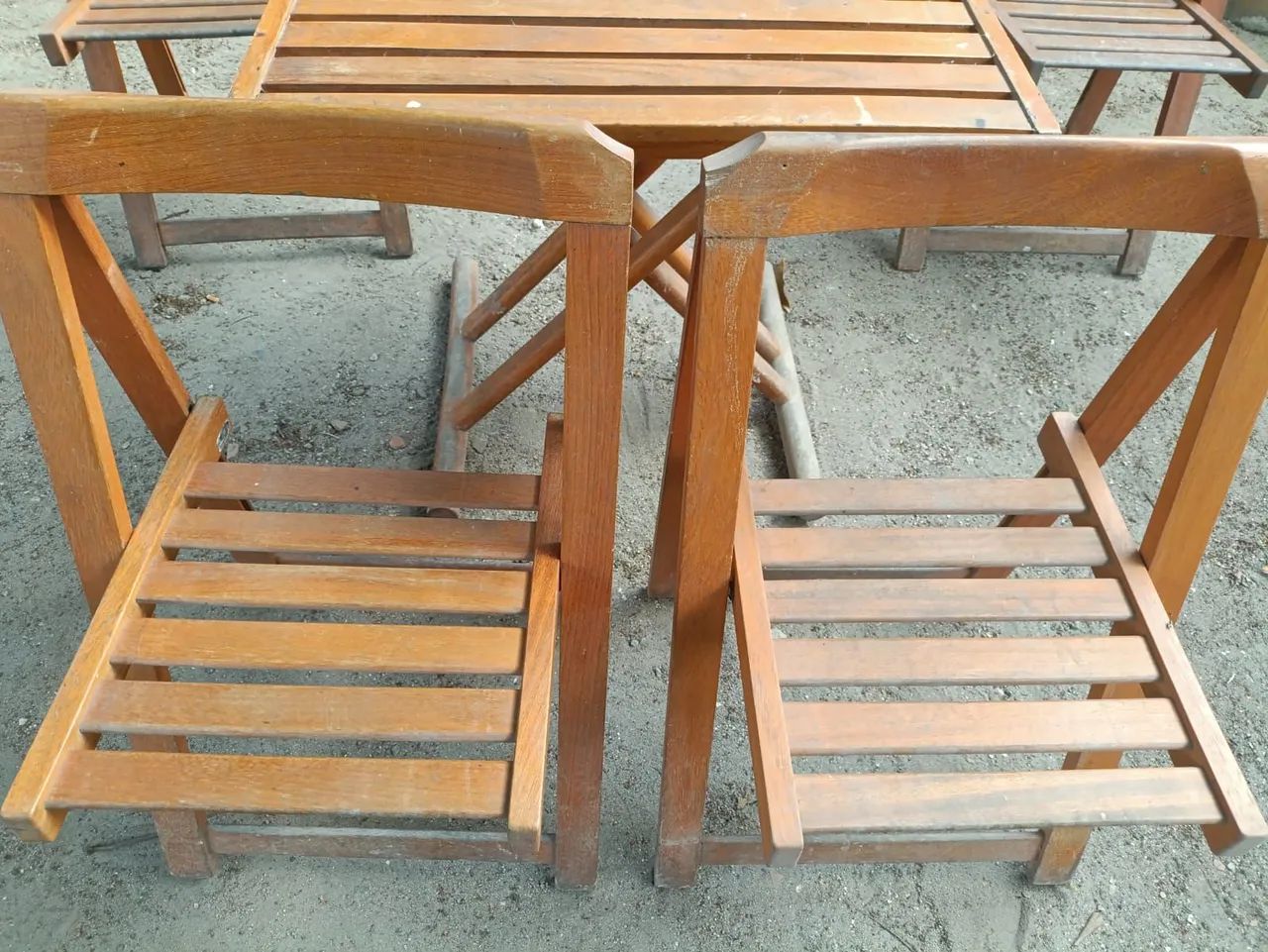 Mesa e cadeiras - Foto 3