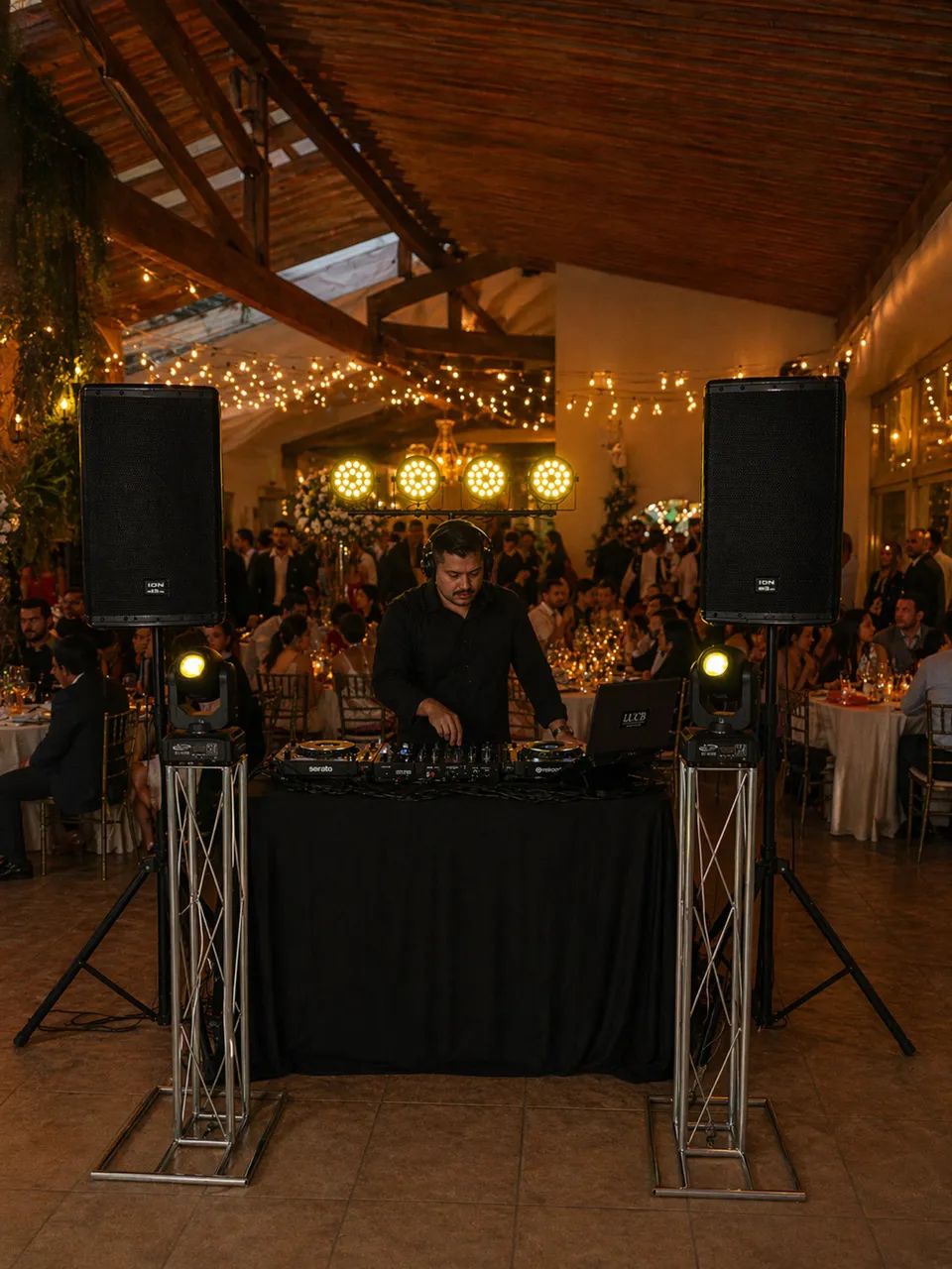 DJ, SOM E ILUMINAÇÃO PARA SEU EVENTO - Foto 2