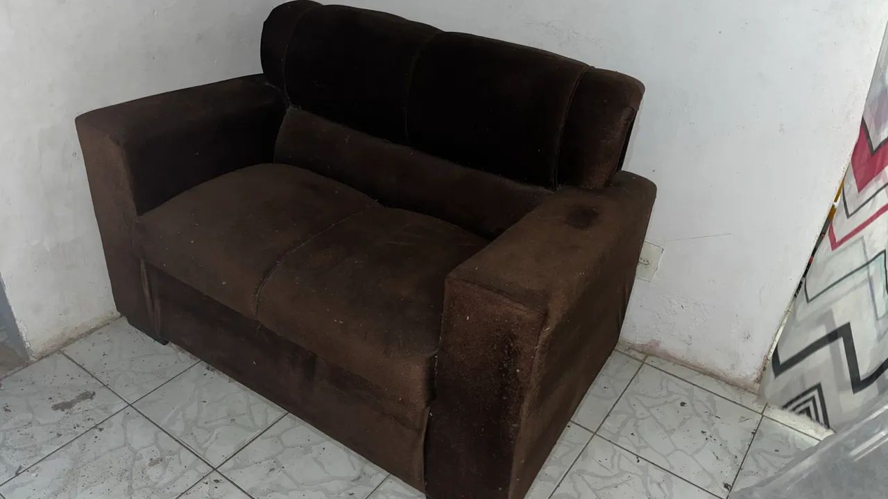 Sofá aconchegante e simples 