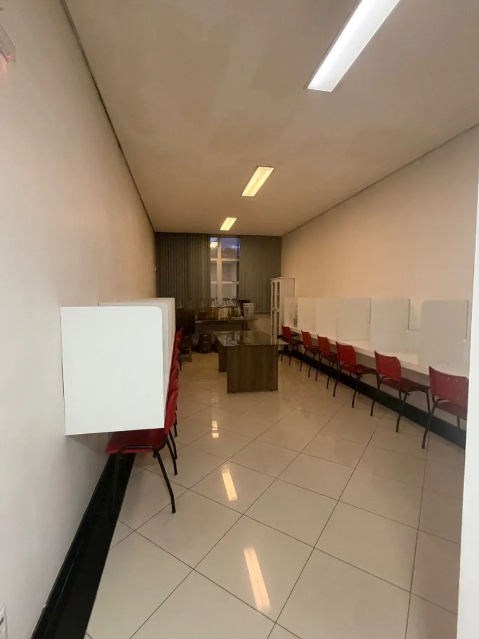 Sala comercial 40 m Bairro das indústrias  - Foto 2