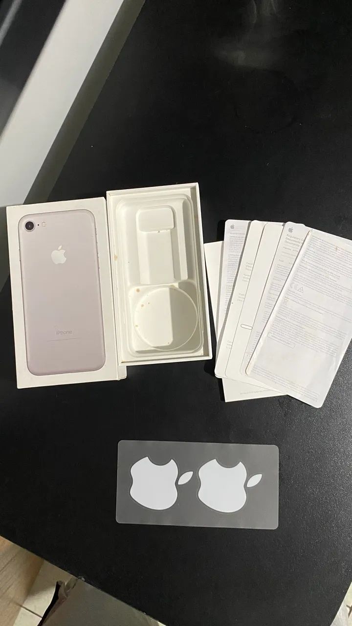 Caixa original iphone 7 - completa com berço - Foto 3