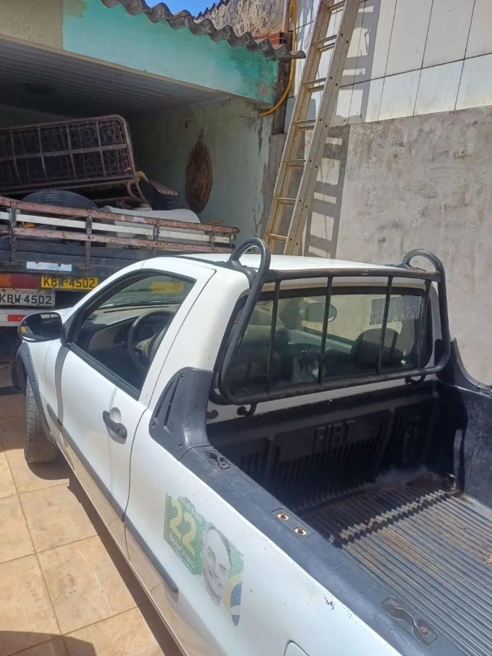 Fiat Strada 1.4 MPI Fire Flex 8V CS 2012