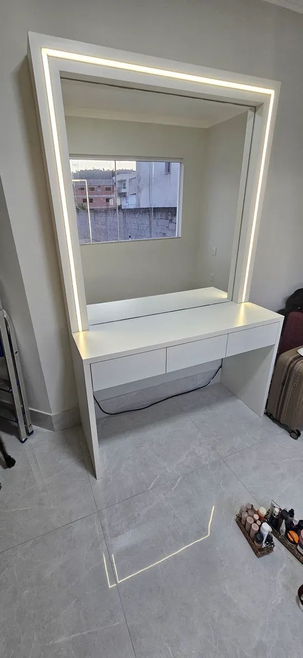 Penteadeira com Espelho e LED