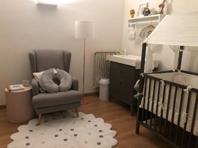 Quartinho com Berço/Cama Infantil Stokke| Cômoda/Trocador Stokke| Prateleira/Cabideir - Foto 3