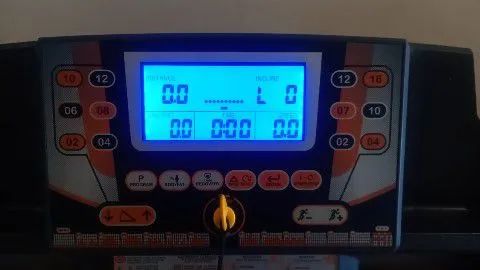 Esteira Athletic Advanced 720EE - Foto 4
