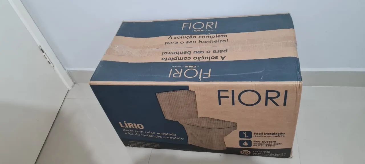 Kit vaso sanitário caixa acoplada Fiori Lírio branco - Foto 2