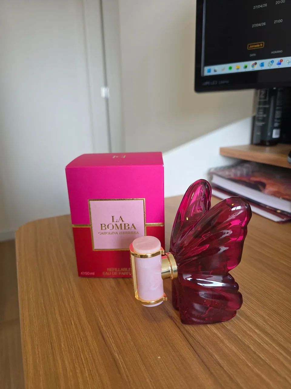 Perfume La Bomba Carolina Herrera 50ml - Foto 4