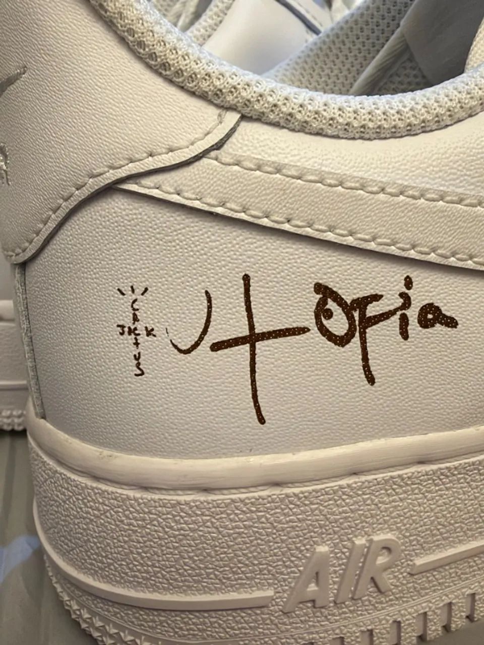 Nike Air Force 1 Low Travis Scott ?Utopia?, tamanho 40 - Foto 2