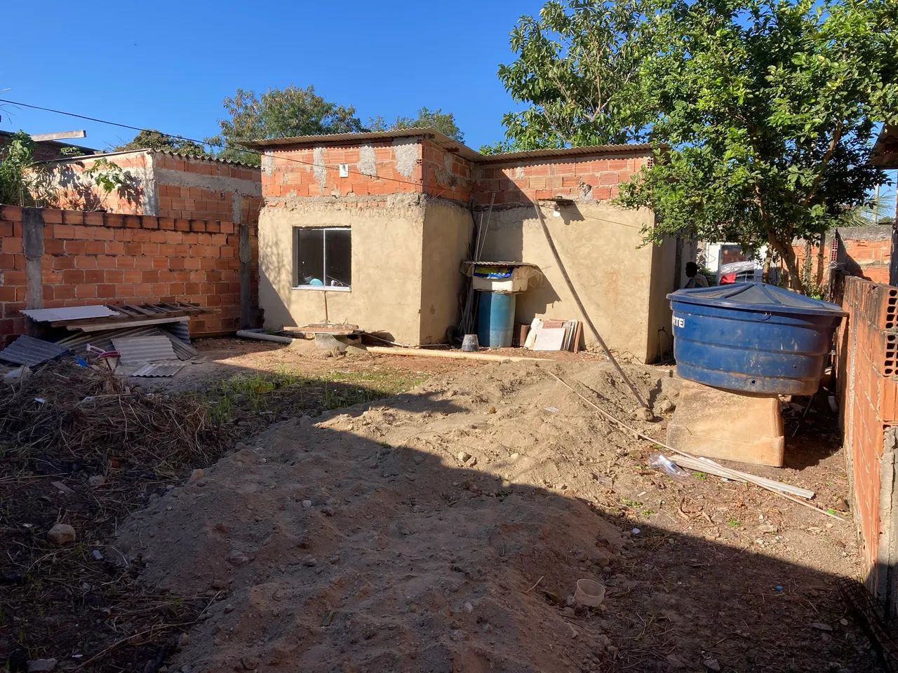 Vendo terreno com casa pra reforma - Foto 2