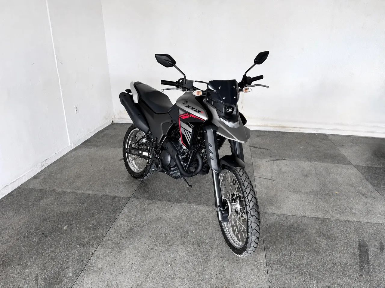 Lander 2025 XTZ 2025 ZERADA