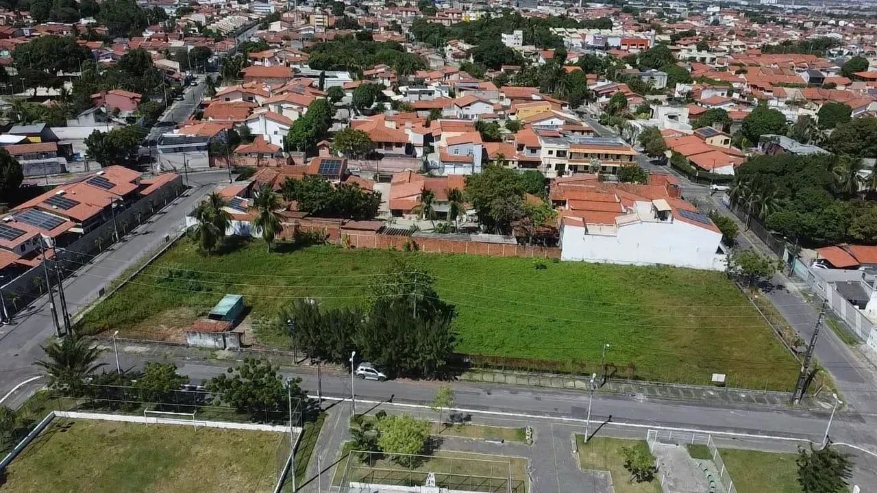 TERRENO PRÓXIMO DA AV. WASHIGTON SOARES - Foto 3