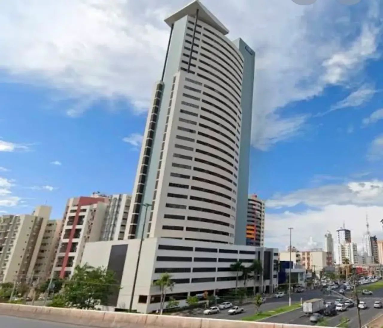 Sala Comercial para Alugar no Edifício SB Tower - Av. do CPA, Bairro: Alvorada - Cuiabá -  - Foto 2