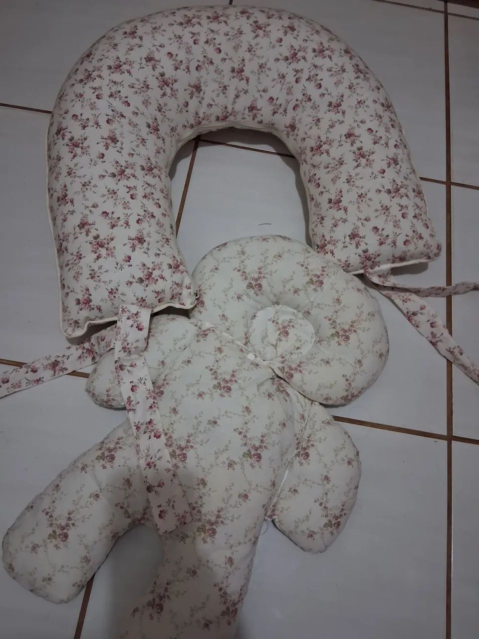 kit almofada de amamentação e redutor