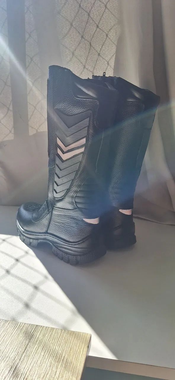 Bota cano longo, tam 40 preto - Foto 3