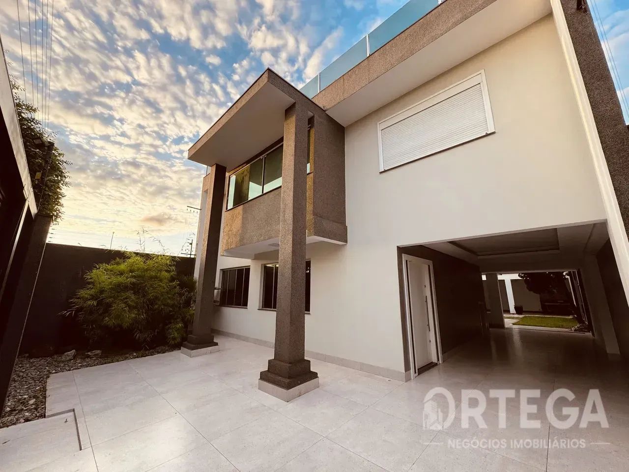 Casa para venda com 5 quartos em  Maringá - PR - Foto 3
