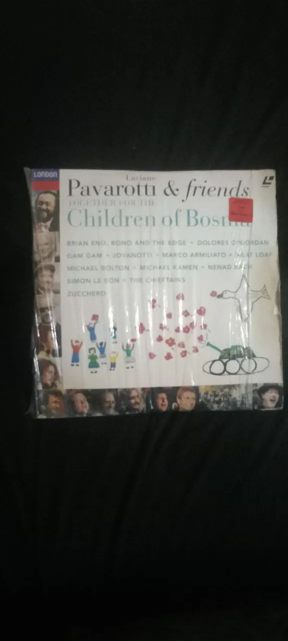 LUCIANO PAVAROTTI & FRIENDS