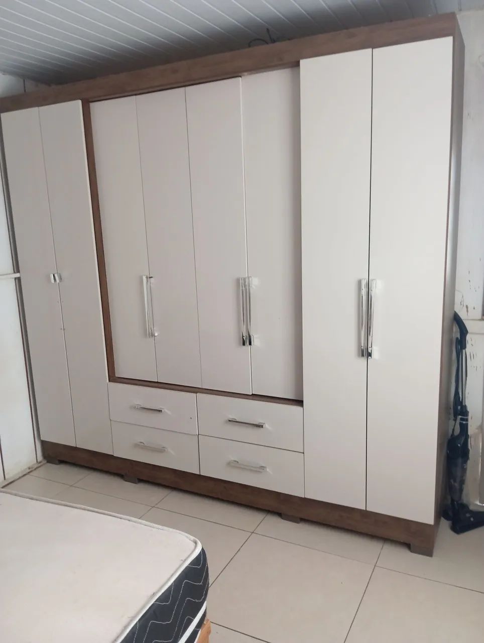 Guarda roupa casal