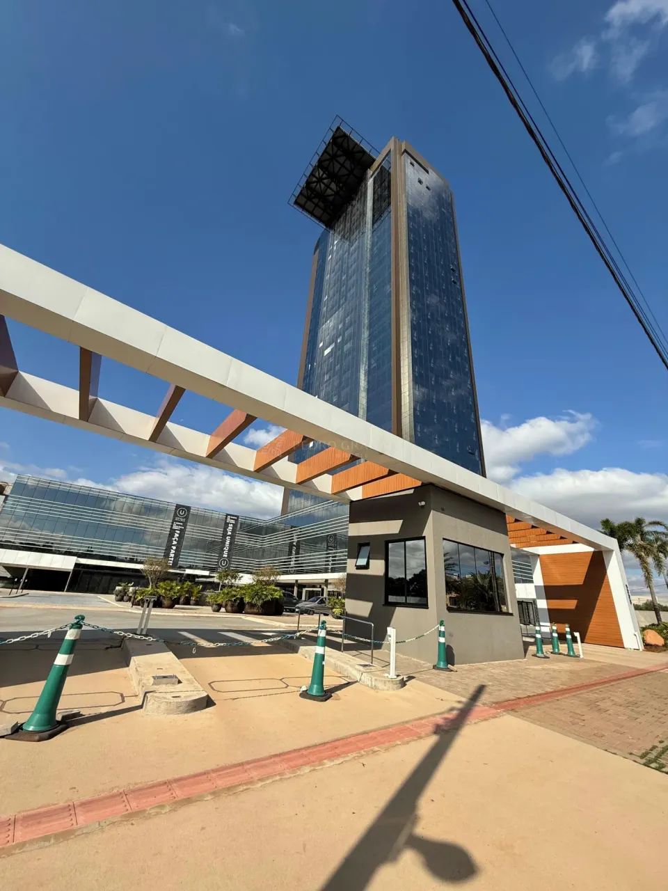 Sala Comercial com Ar-Condicionado e Banheiro Privativo - Unique Medical Center
