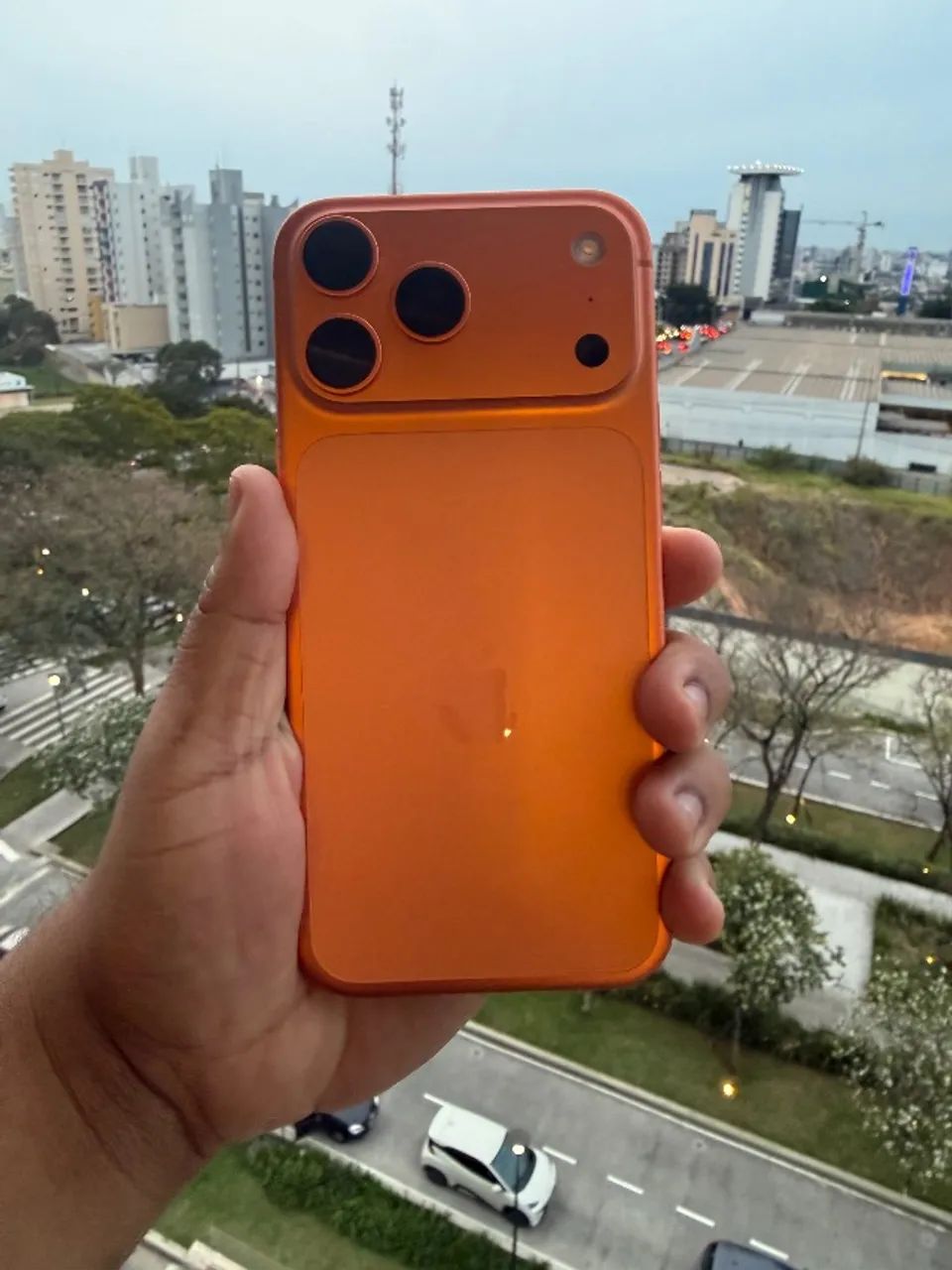 NOVIDADE DE 17 PRO MAX LARANJA ( GARANTIA APPLE ) USADO - Foto 4