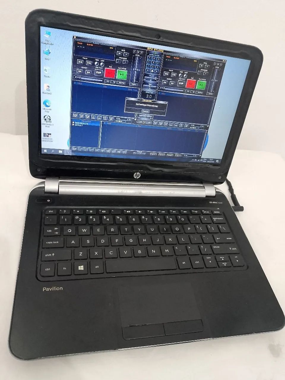 Notebook completo funcionando normalmente no carregador ideal para DJs BPM instalado  - Foto 4