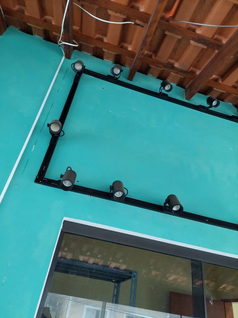 Trilho com três spot, Stella 