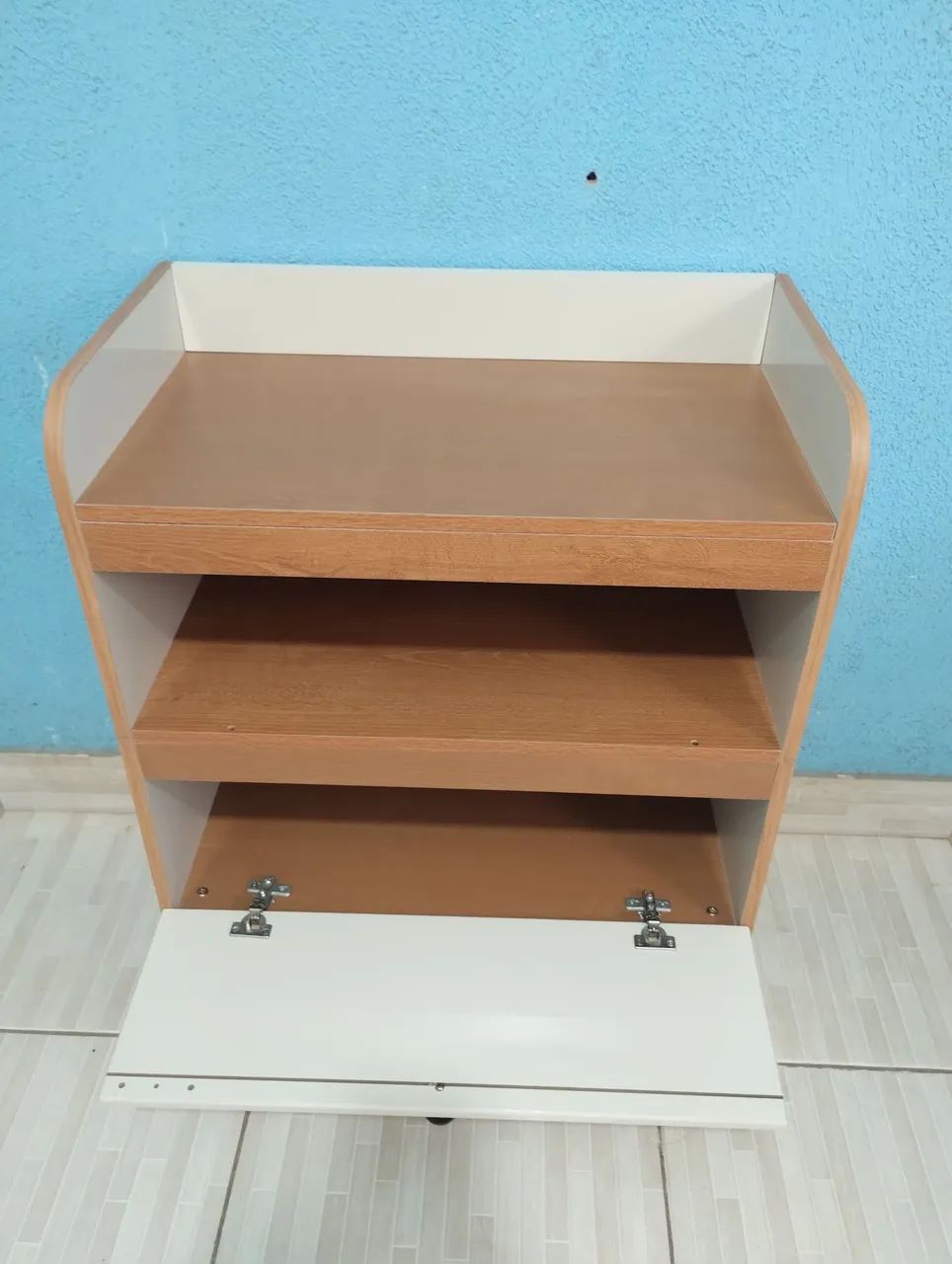 Criado / mesa auxiliar de cabeceira USADO bem conservado  - Foto 2