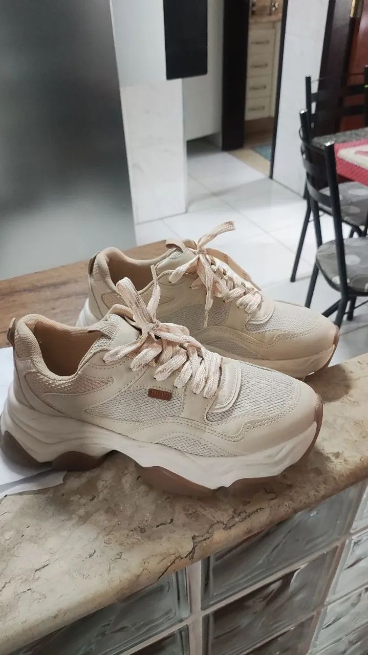  2 tênis e uma bota feminino  - Foto 5