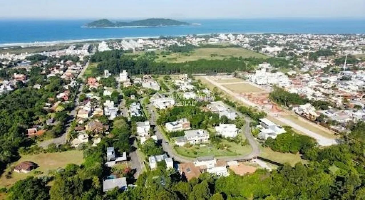 Terreno Cond. de Luxo - Fechado - Campeche