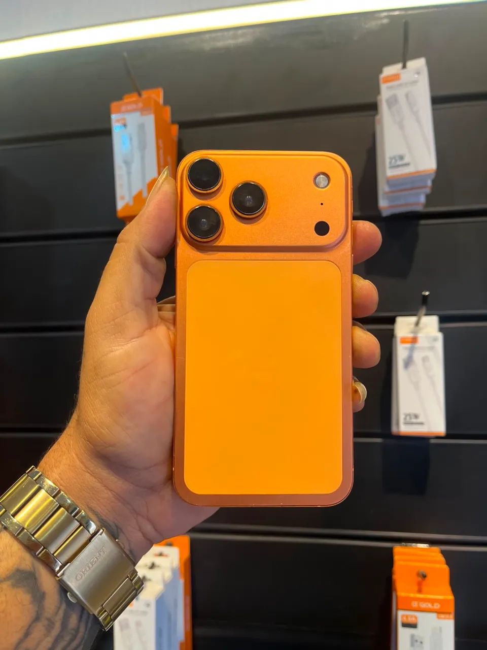 iPhone XR na carcaça do 17 Pro - Foto 5