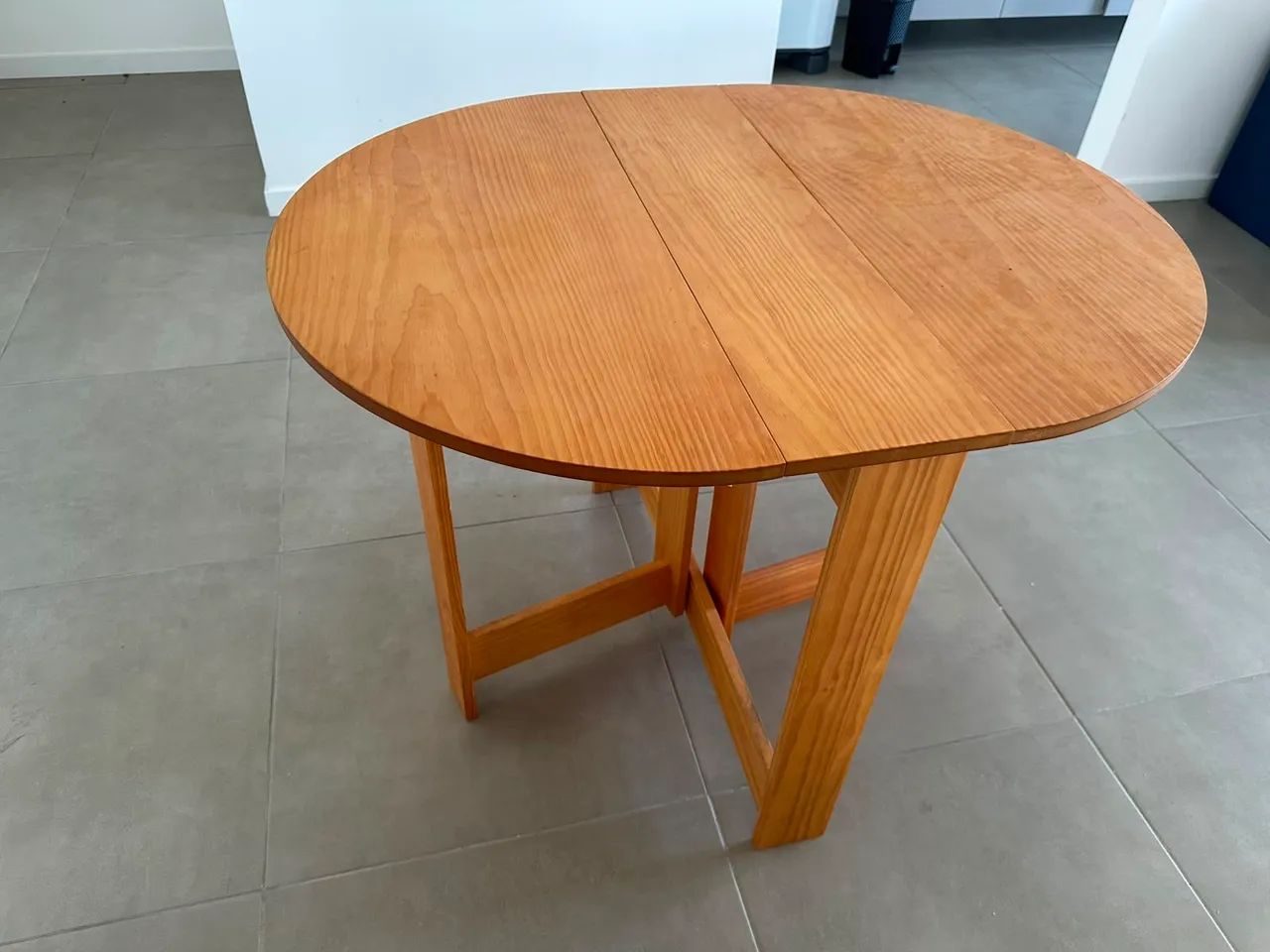 Mesa retrátil 1mX80cm pouquíssimo uso - Foto 2