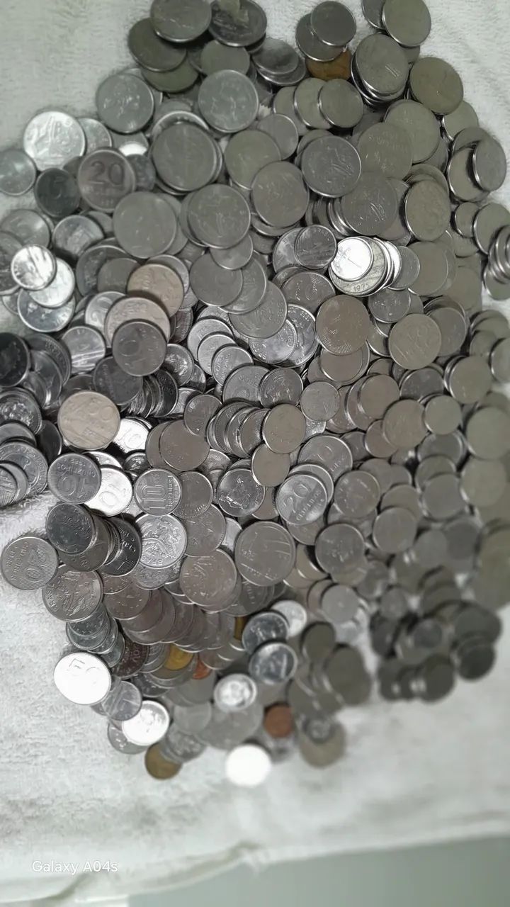 Moedas antigas e celulas antigas e estrangeiras  - Foto 2