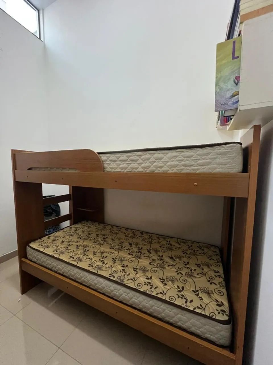 Beliche com colchões novos - Foto 2