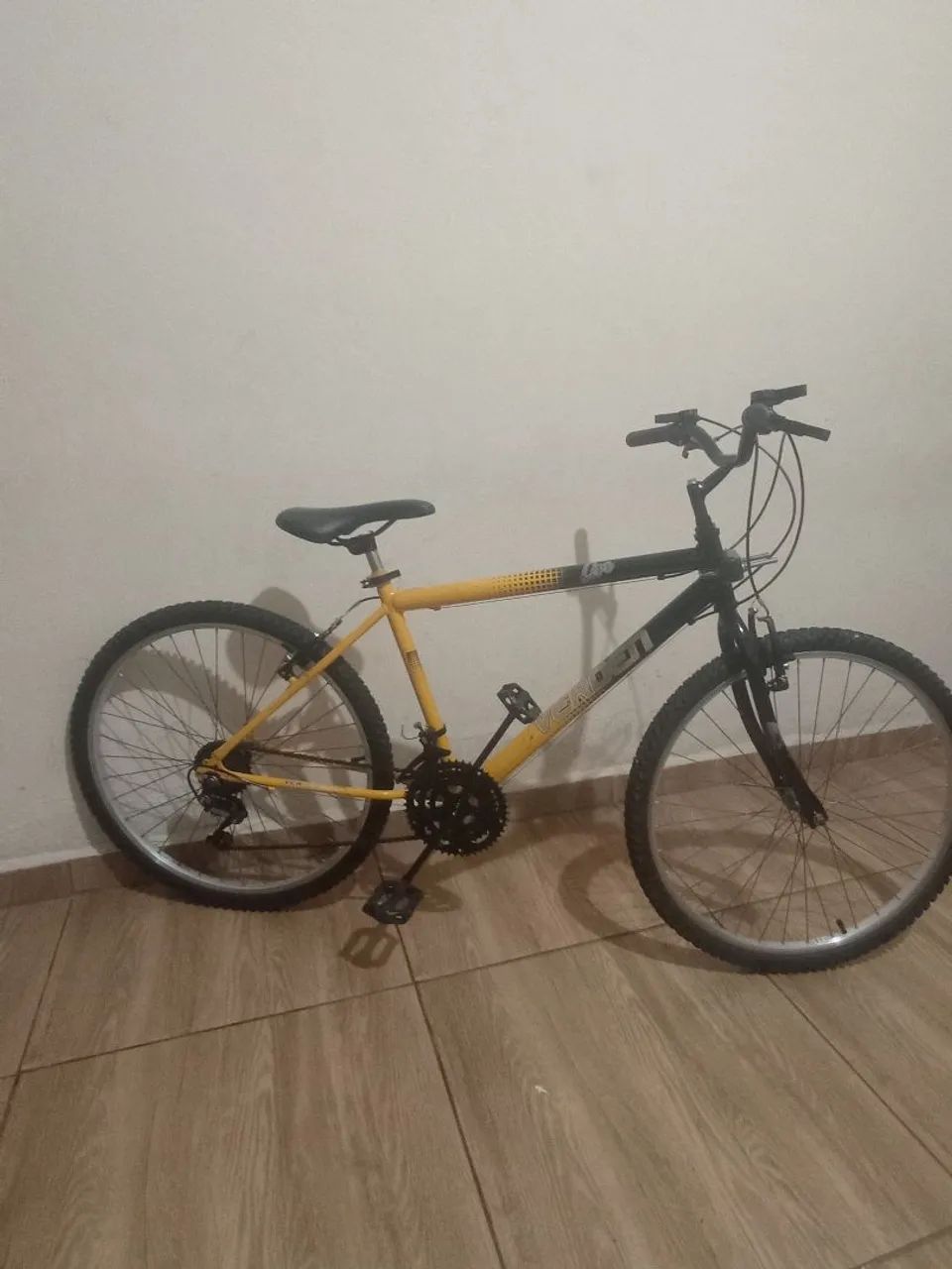 Bicicleta aro 26 semi nova