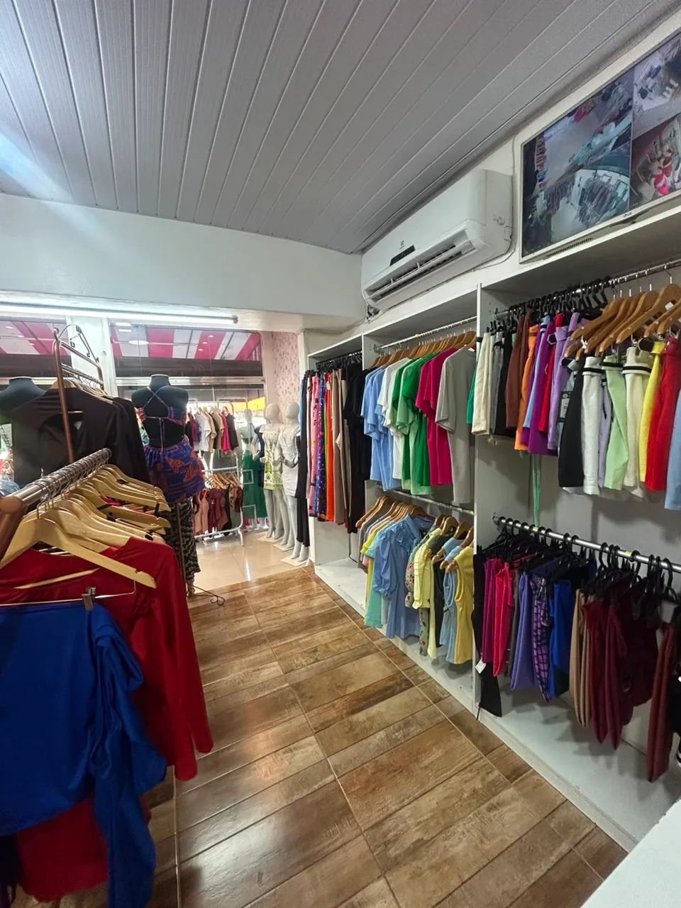 Vendo loja de roupa no Manoa  - Foto 2