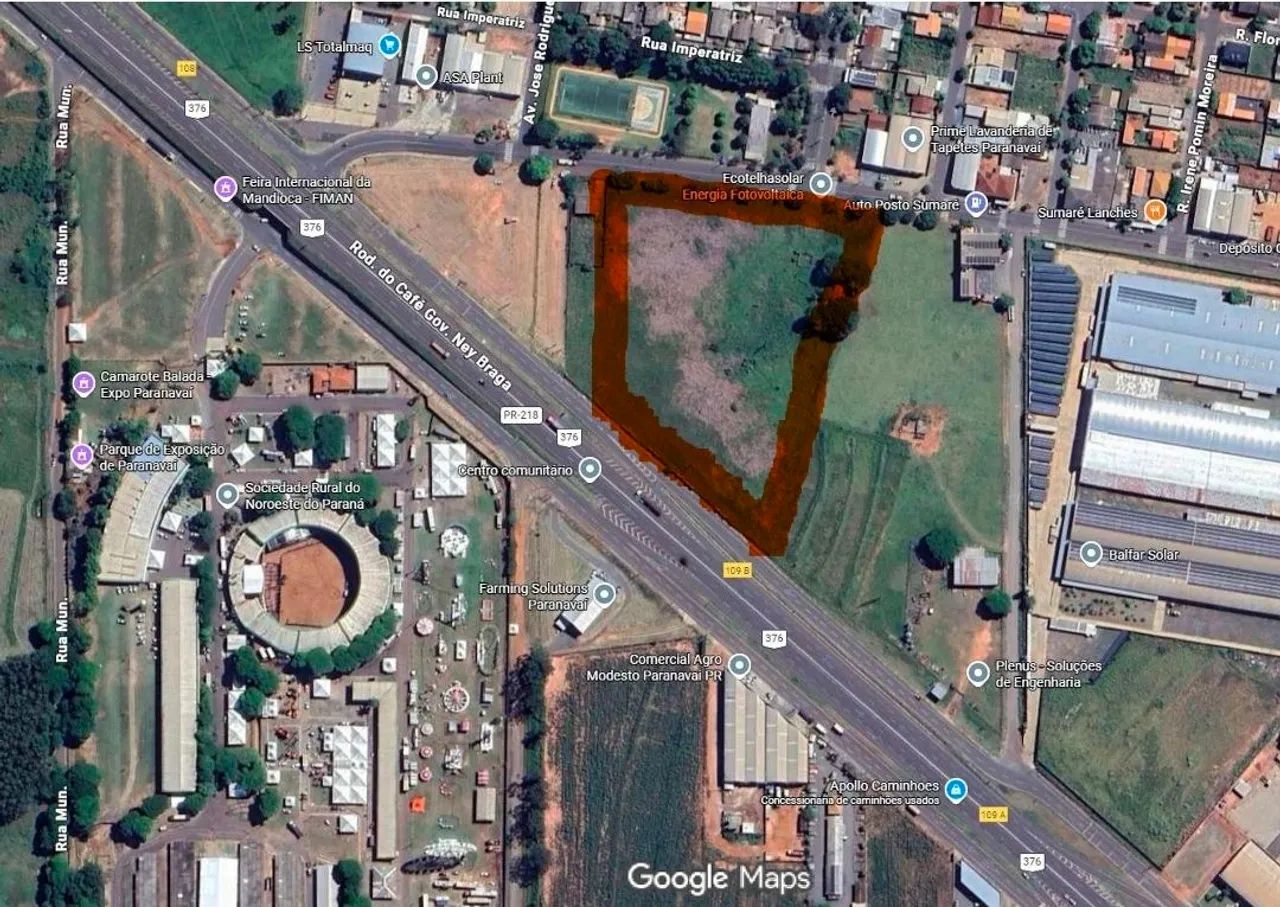 Área maravilhosa em frente ao Parque de exposições Paranavai. 