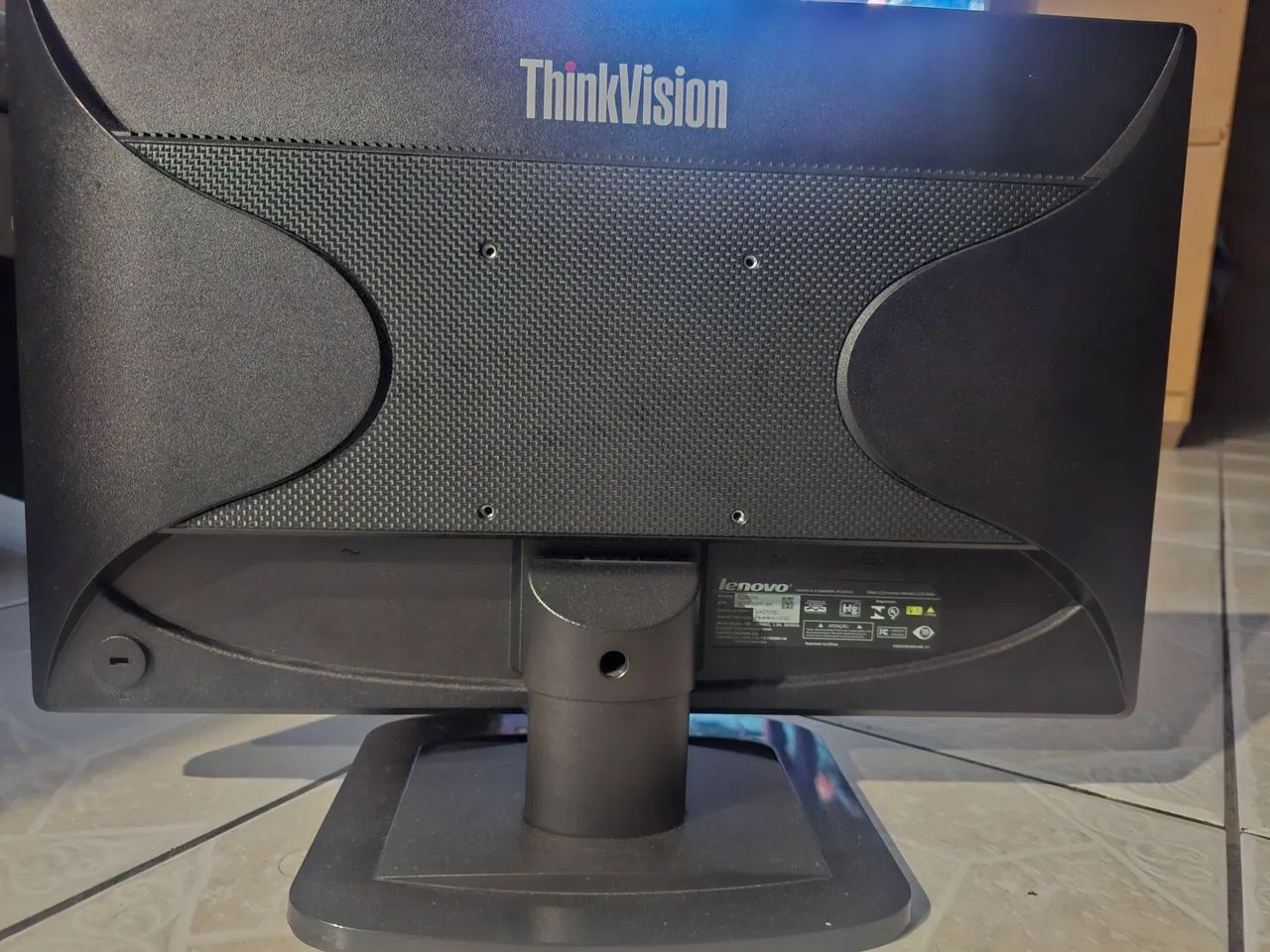Monitor Lenovo thinkvision 19.5 polegadas - Foto 2