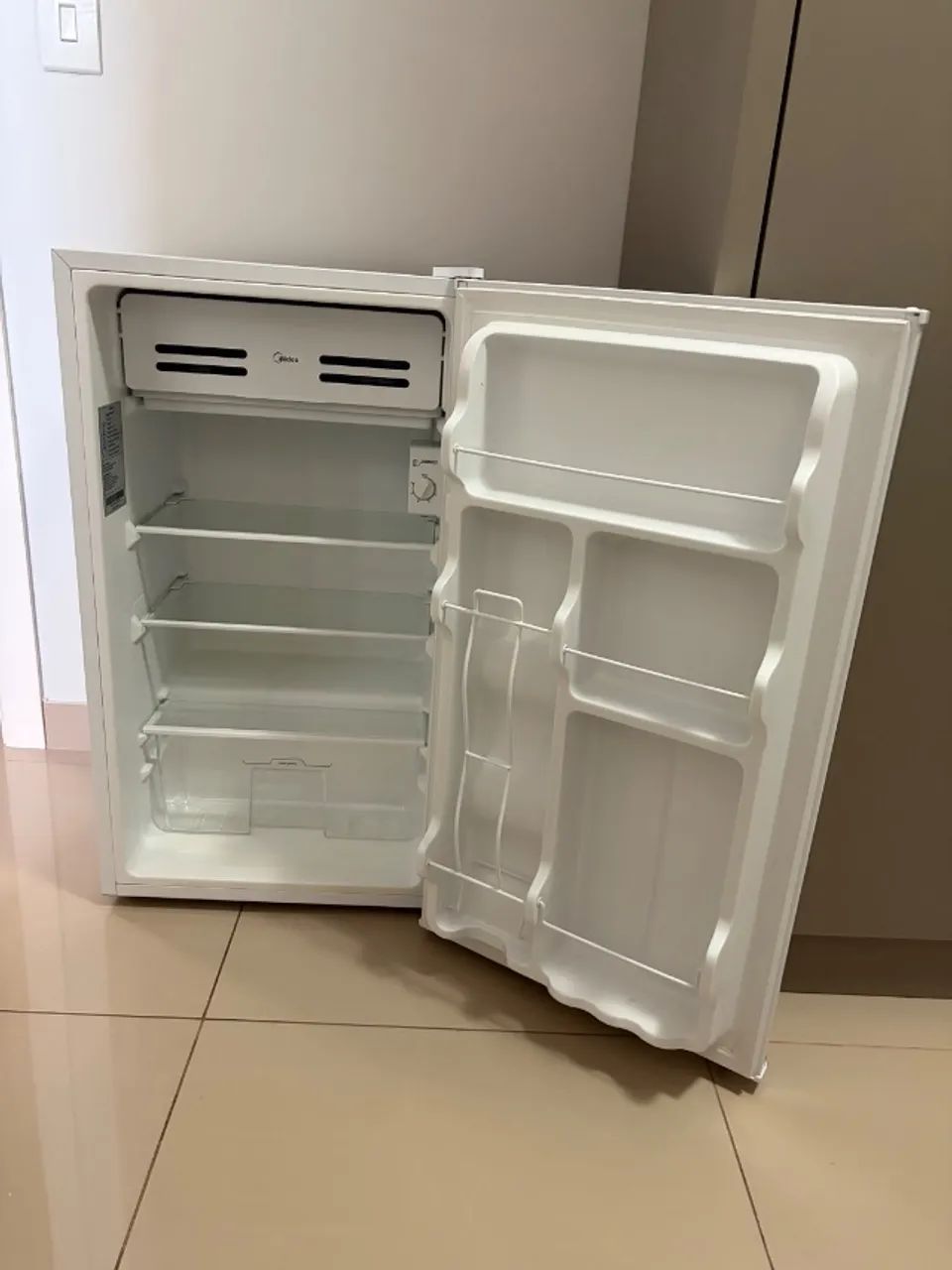 Frigobar Midea 93L - Foto 2