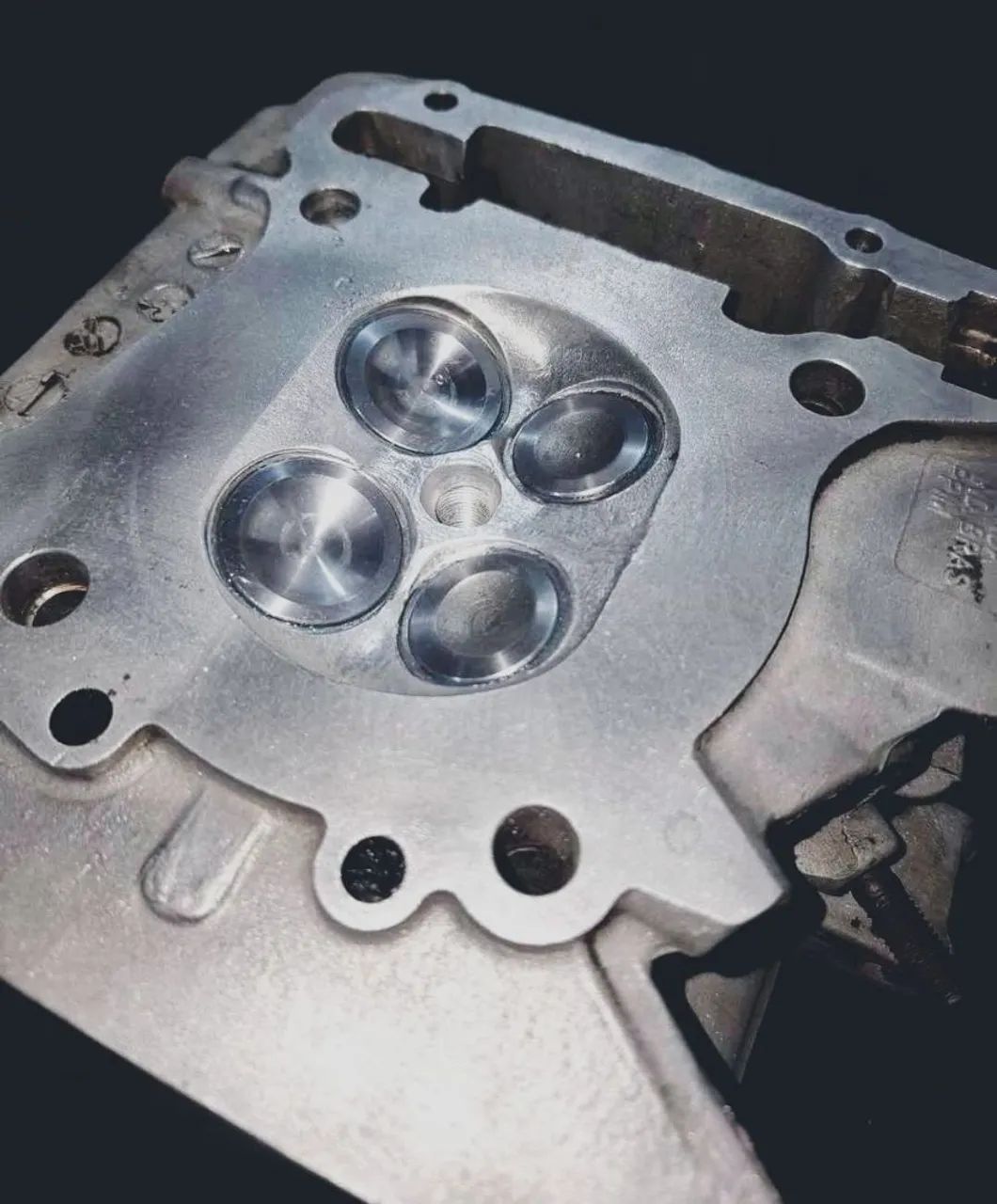 RECUPERAÇÃO TRINCA CABEÇOTE CB300 / XRE COMPLETA