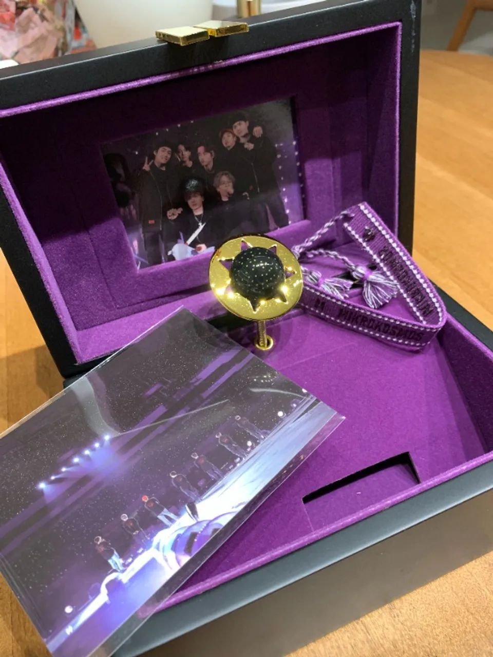 BTS MERCH BOX #6 公式 オルゴール Mikrokosmos BTS MERCH BOX 6 (Army Membership) - Caixa de Música Mikrokosmos