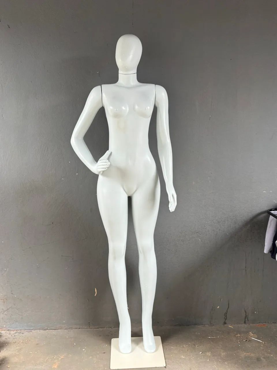 MANEQUIM CABEÇA DE OVO COMPLETO 