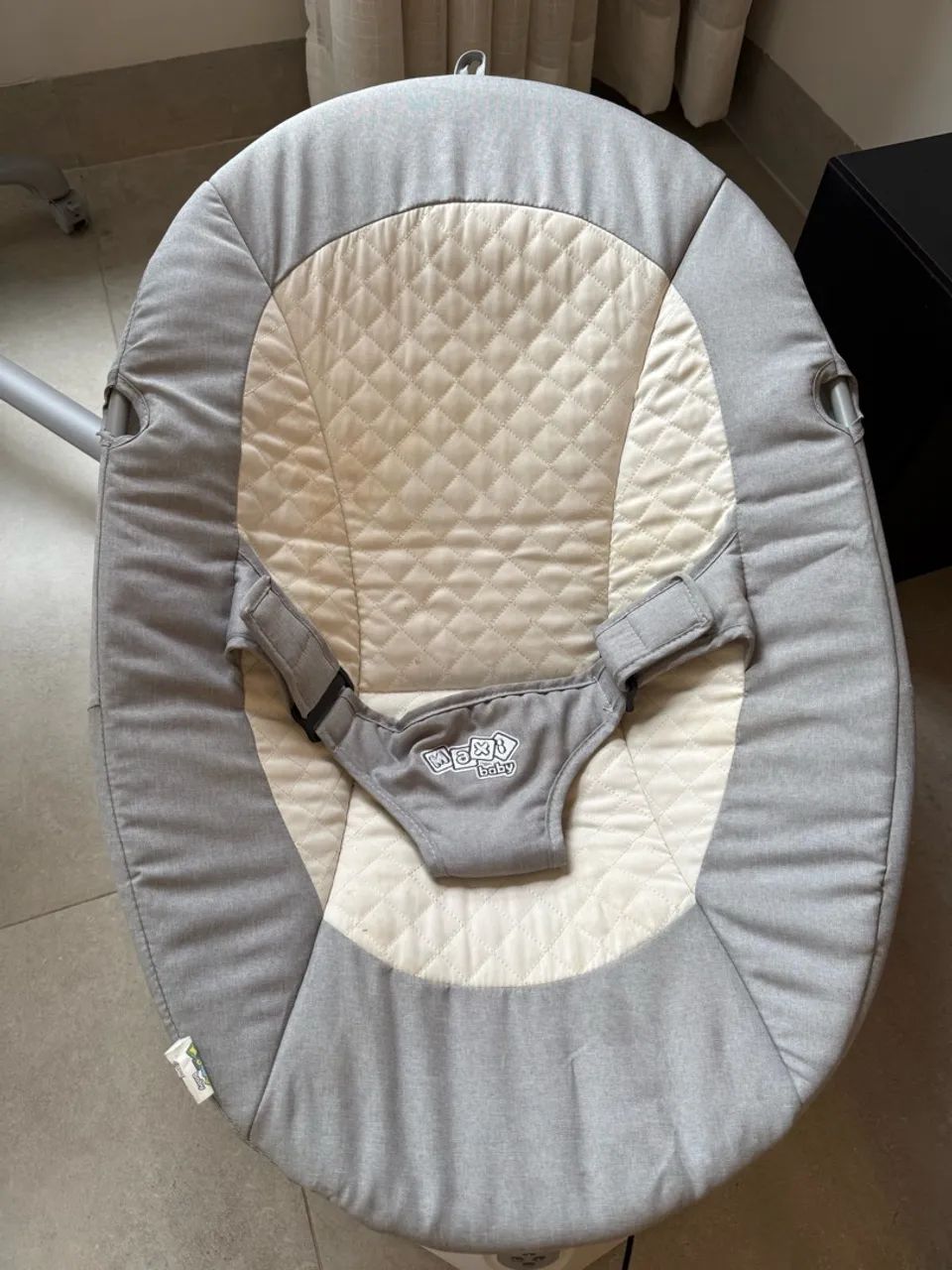 Cadeira de descanso e balanço Maxi Baby 