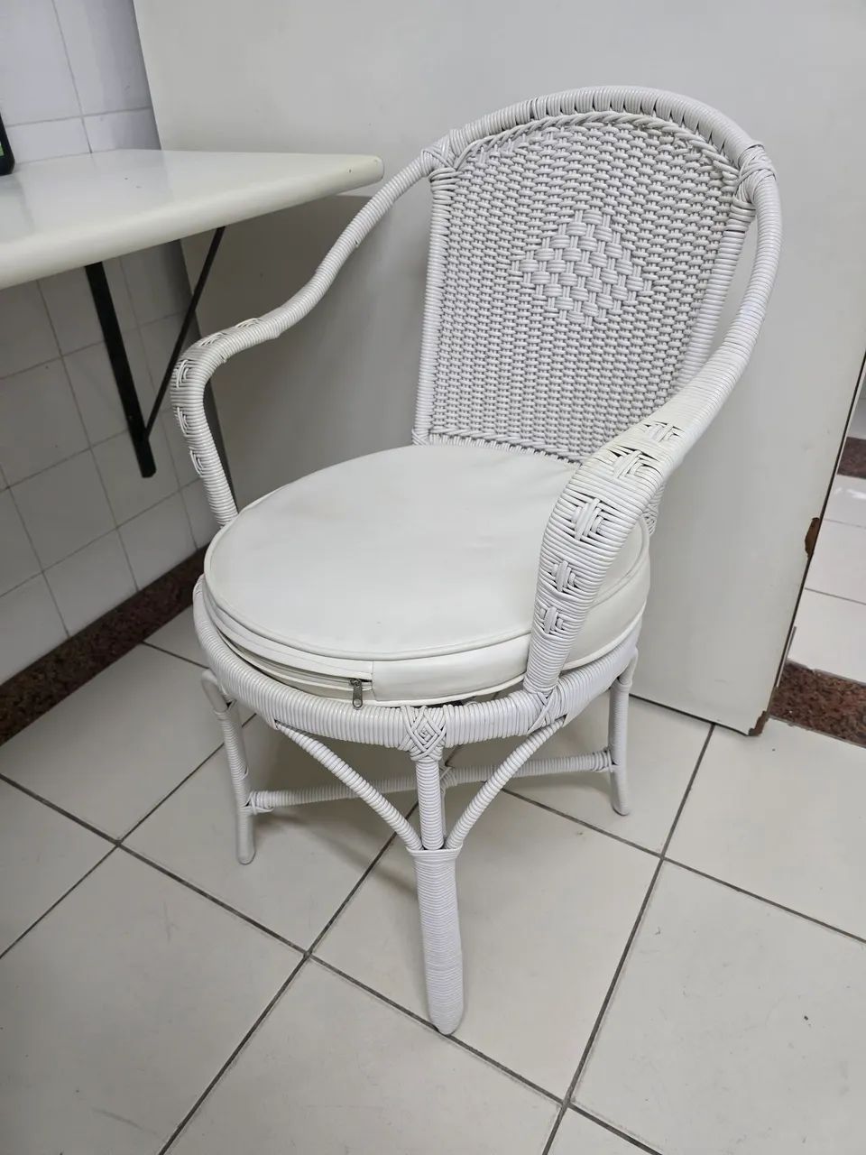Cadeira Vime branca 2 unidades - Foto 2