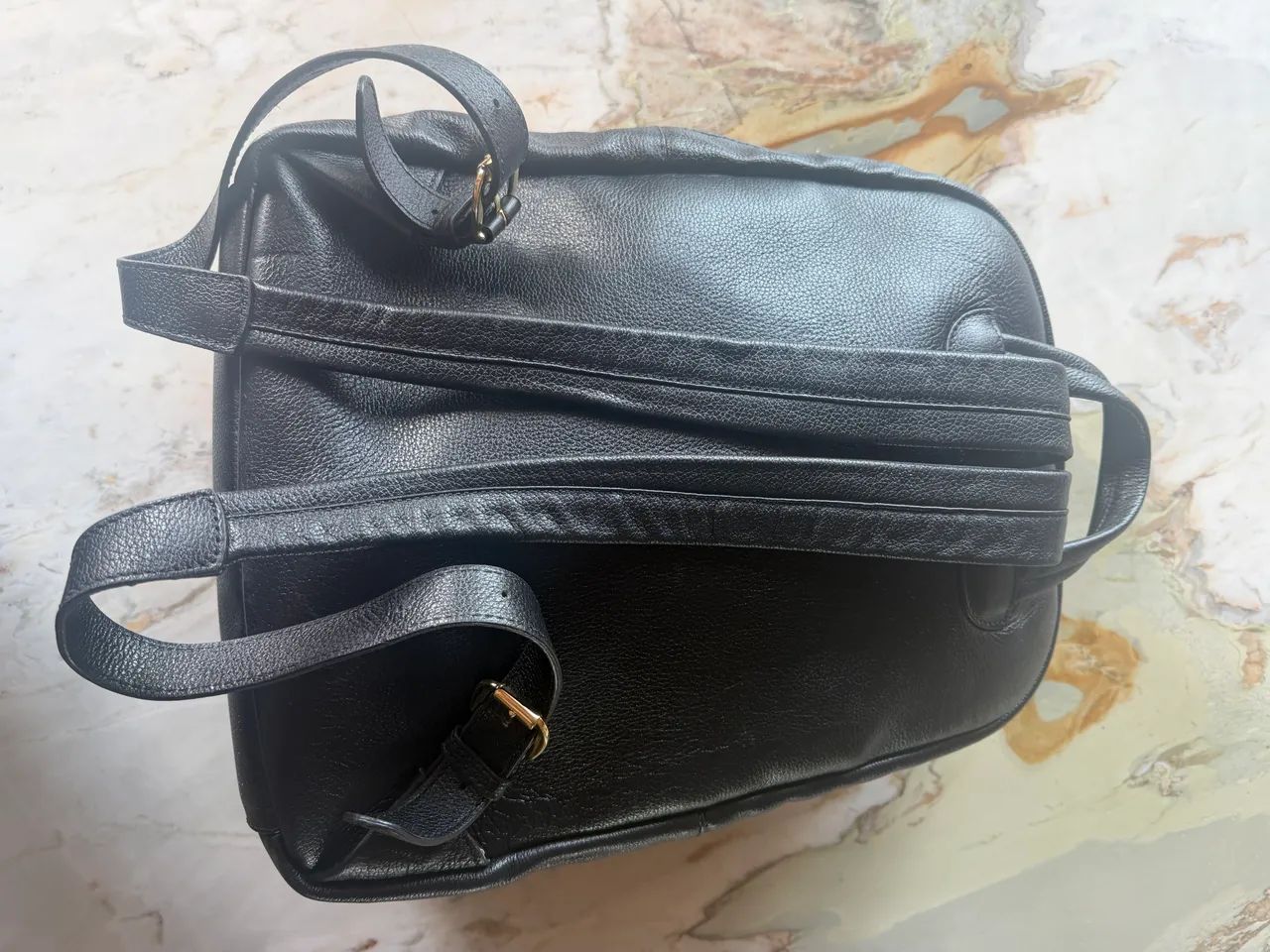 Mochila 100% couro LUZ DA LUA - Foto 4